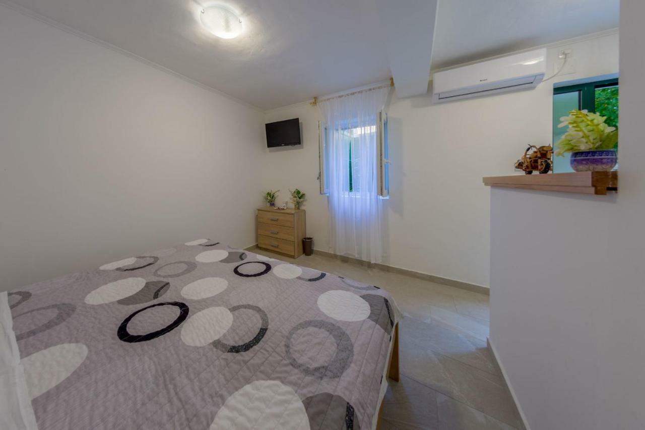 Apartment Nino Skradin