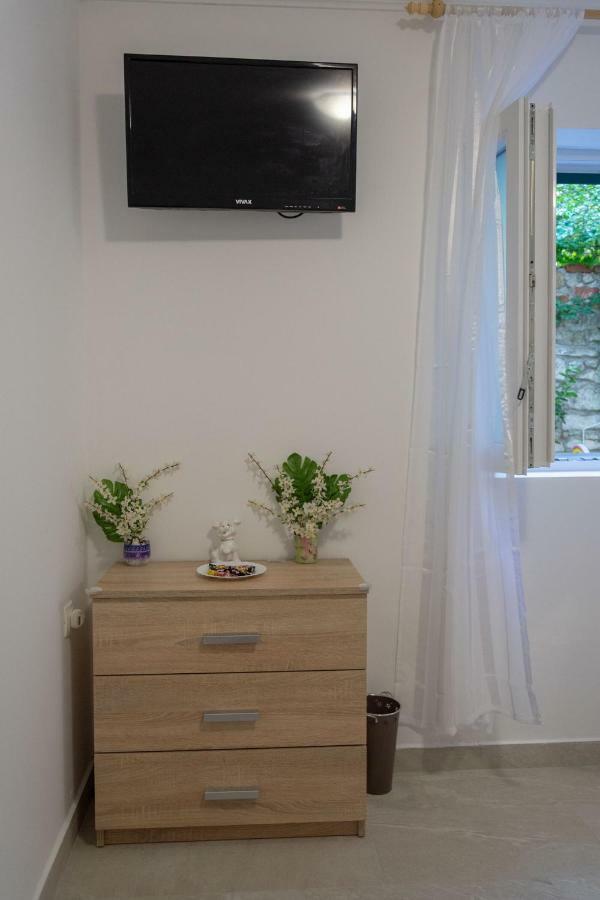Nino Apartment *