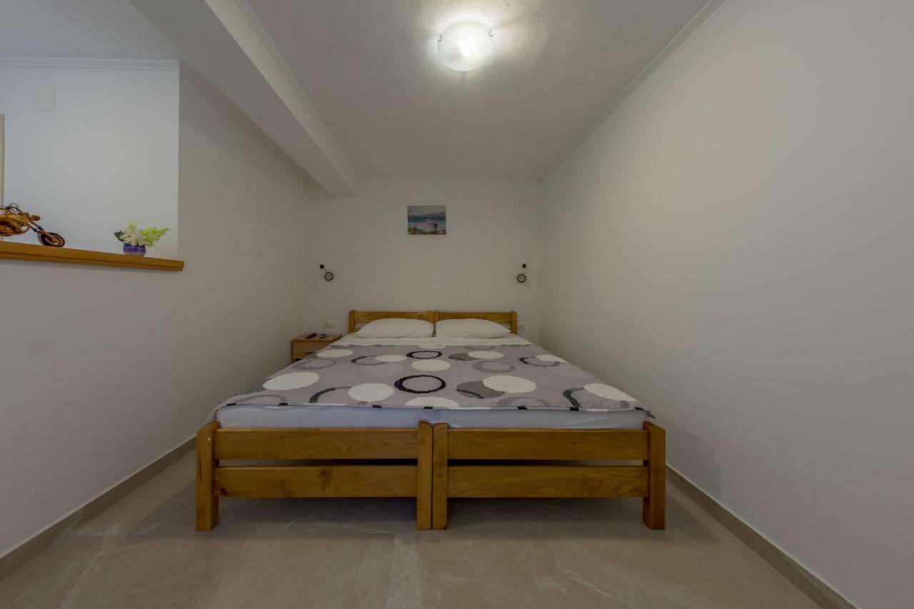 Apartment Nino Skradin
