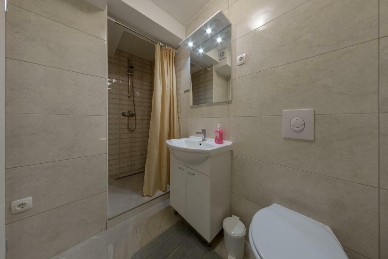 Nino Apartment *